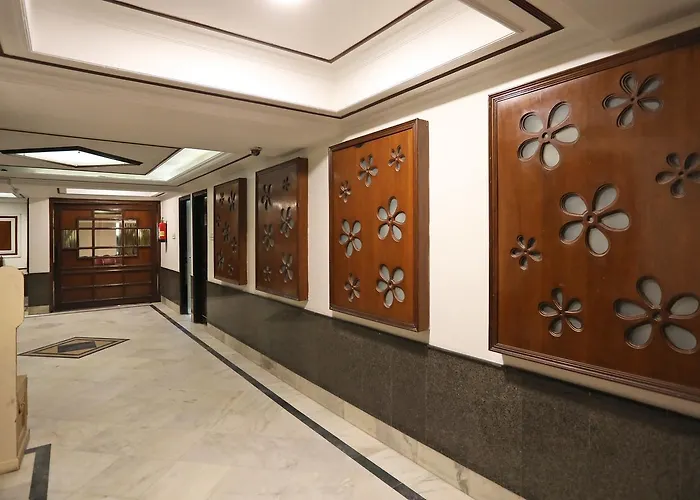 Oyo 9769 Hotel Chanakya Inn Patna 